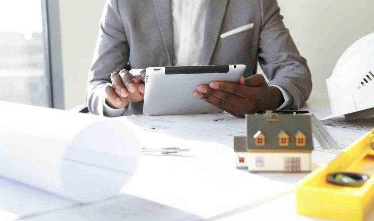 Comment résoudre un litige immobilier grâce à une assistance juridique professionnelle ?