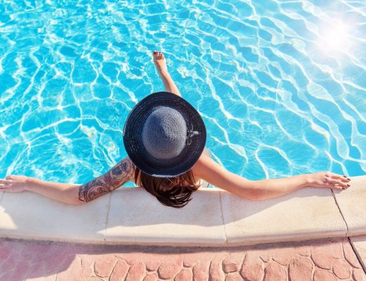 Nagez en toute tranquillité : Comprendre l&rsquo;impact de la piscine sur votre assurance habitation