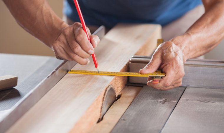Comment intégrer des éléments d&rsquo;ébénisterie dans vos projets de menuiserie