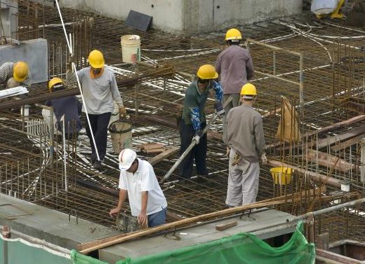 Comment réaliser un coffrage impeccable pour un béton lisse et propre ?