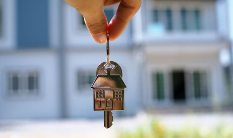 Choisir entre acheter et construire une maison clé en main : quelle option vous convient le mieux ?