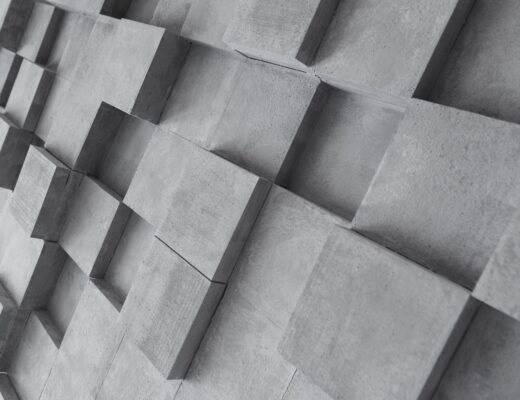 Blocs béton pour sols instables : ancrage solide et fondations durables