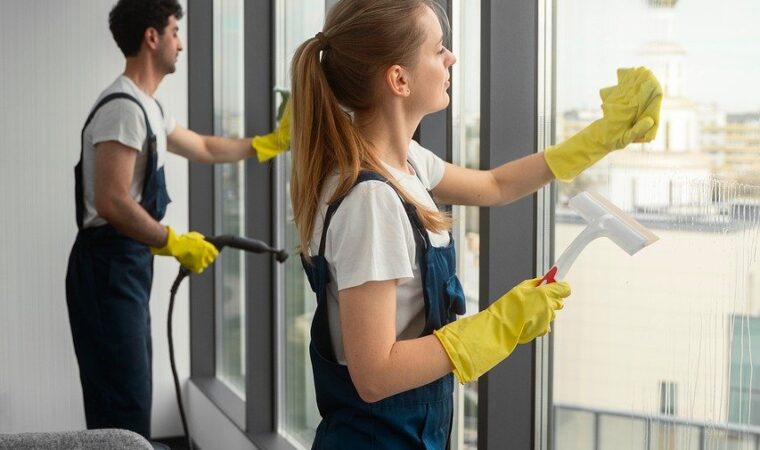 Les meilleures astuces pour un nettoyage d’immeuble efficace et sans tracas