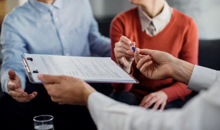 Comment choisir le prêt immobilier parfait : guide complet et astuces essentielles