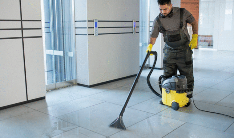 Nettoyage d’immeuble : comment sélectionner le prestataire parfait pour un entretien impeccable ?