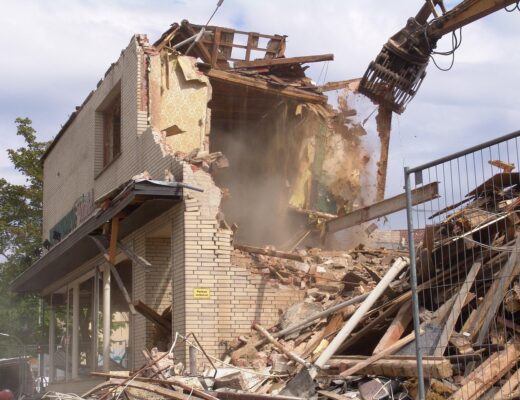 Rénover sa charpente : comment anticiper les coûts réels ?