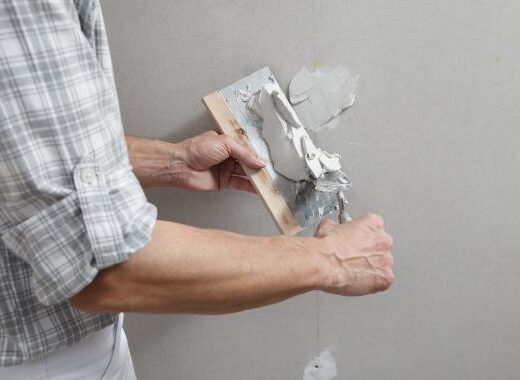 Métiers du bâtiment : sécuriser les pots de peinture et enduits