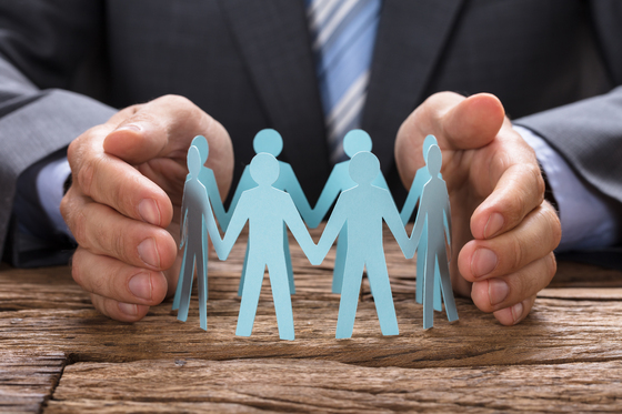 Assistance administrative et gestion des ressources humaines (contrats, paies)