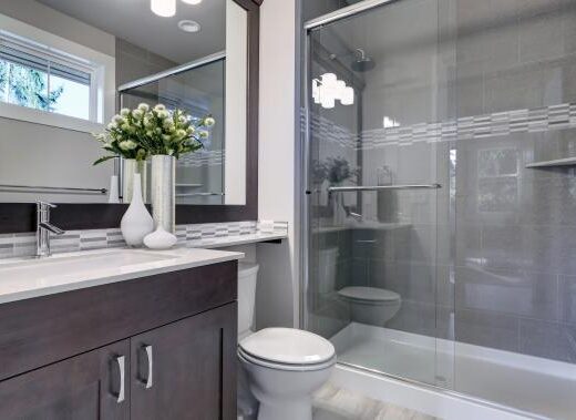 Pâte de verre antidérapante pour fond de douche : les travaux à prévoir